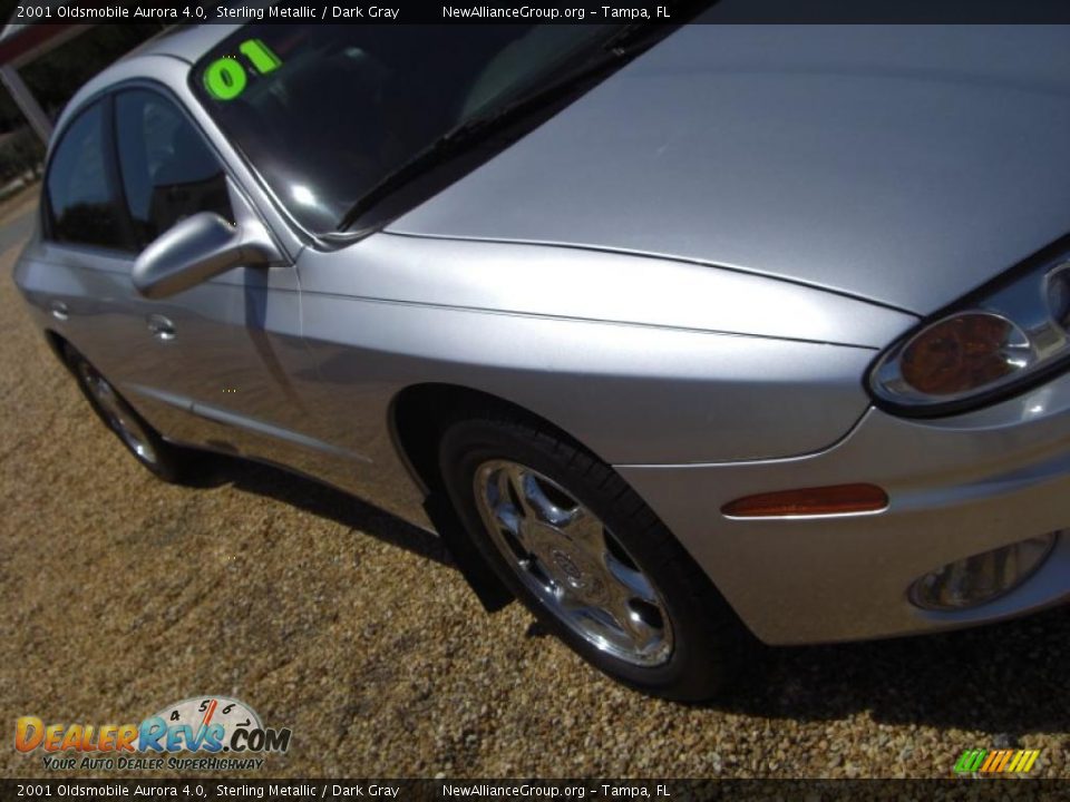 2001 Oldsmobile Aurora 4.0 Sterling Metallic / Dark Gray Photo #2