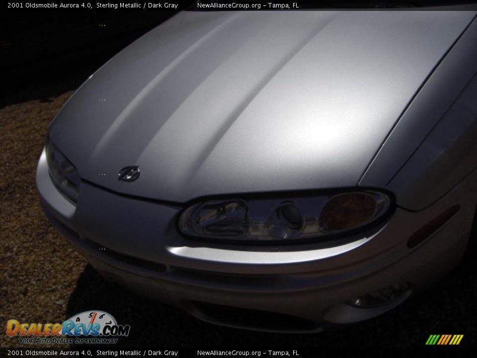 2001 Oldsmobile Aurora 4.0 Sterling Metallic / Dark Gray Photo #3