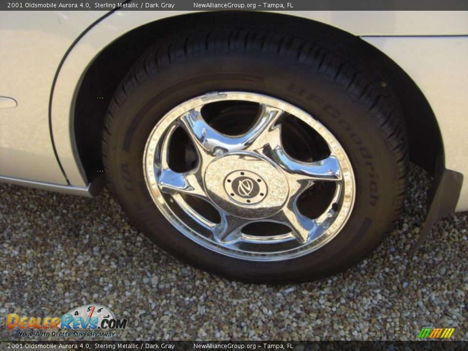 2001 Oldsmobile Aurora 4.0 Sterling Metallic / Dark Gray Photo #7