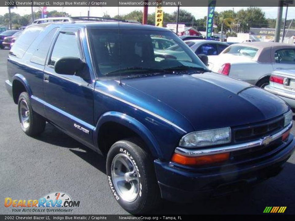 2002 Chevrolet Blazer LS Indigo Blue Metallic / Graphite Photo #2