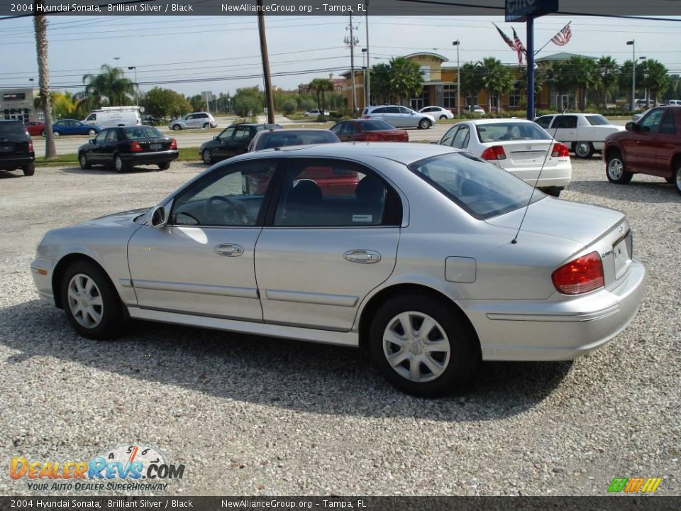 2004 Hyundai Sonata Brilliant Silver / Black Photo #3