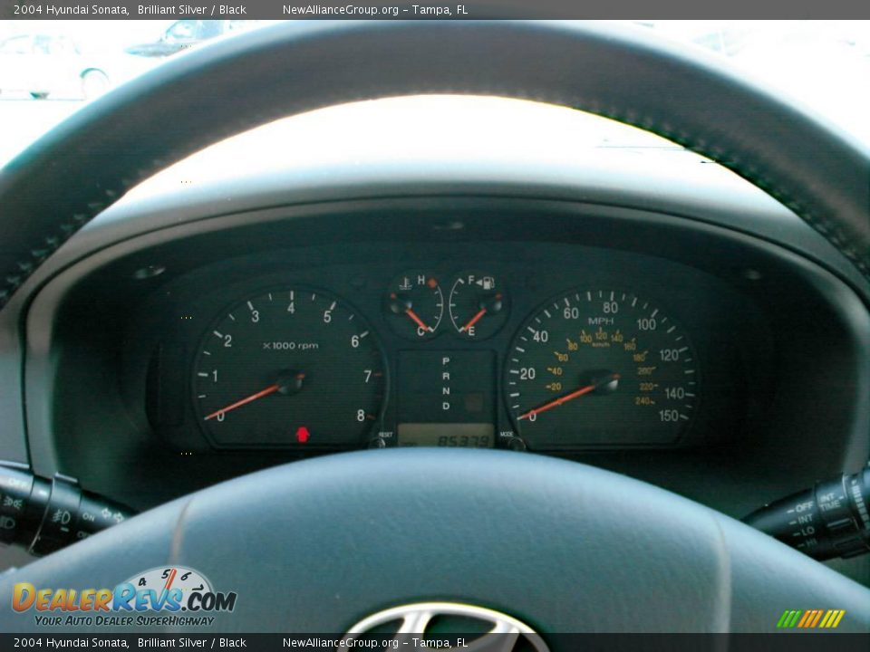 2004 Hyundai Sonata Brilliant Silver / Black Photo #11
