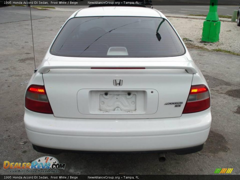 1995 Honda Accord EX Sedan Frost White / Beige Photo #6