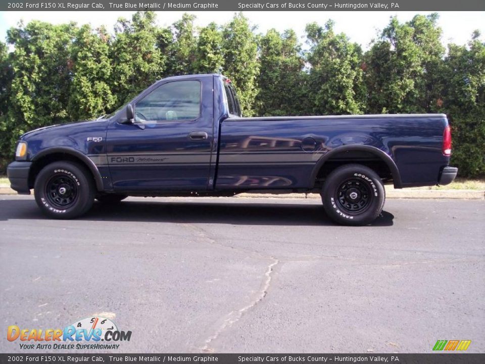 2002 Ford F150 XL Regular Cab True Blue Metallic / Medium Graphite Photo #16