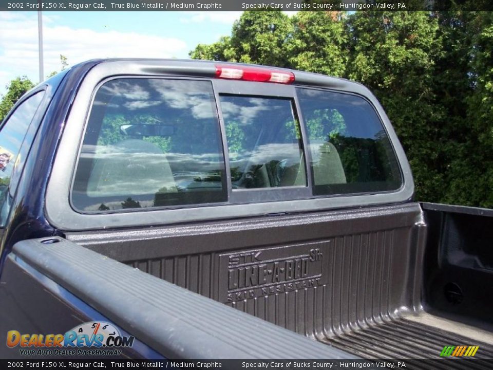 2002 Ford F150 XL Regular Cab True Blue Metallic / Medium Graphite Photo #23