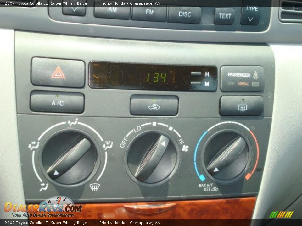 2007 Toyota Corolla LE Super White / Beige Photo #15