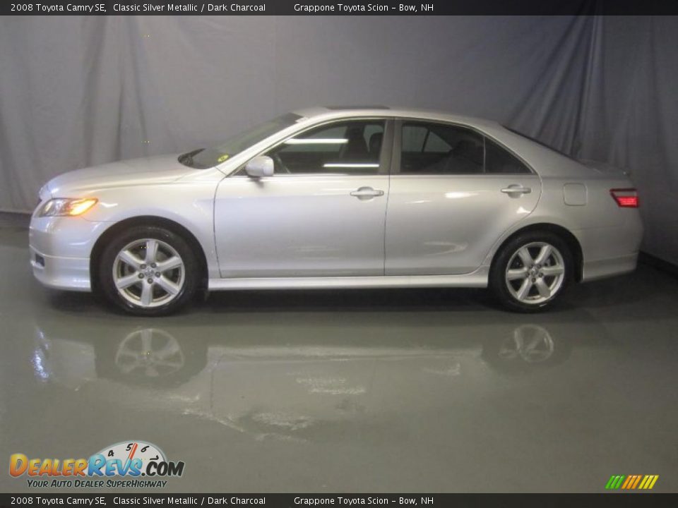 2008 Toyota Camry SE Classic Silver Metallic / Dark Charcoal Photo #2