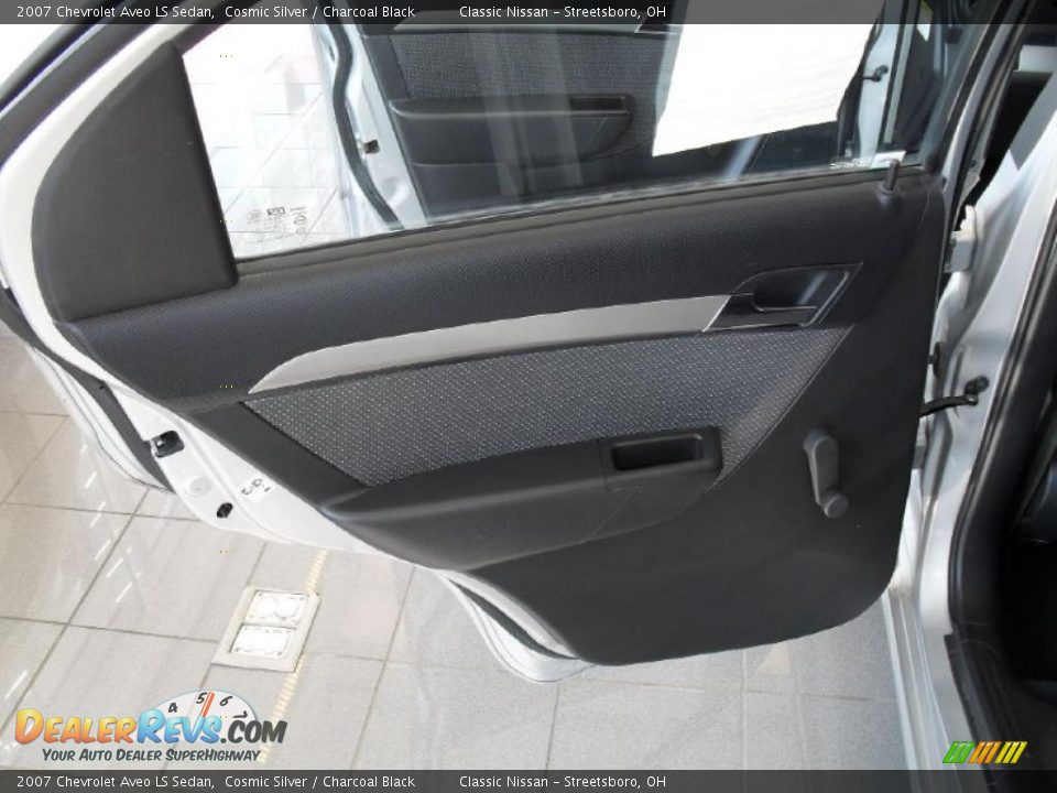 2007 Chevrolet Aveo LS Sedan Cosmic Silver / Charcoal Black Photo #12