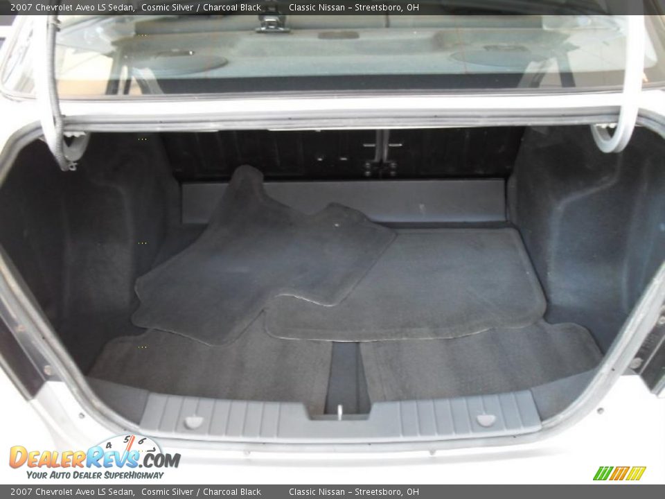 2007 Chevrolet Aveo LS Sedan Cosmic Silver / Charcoal Black Photo #13