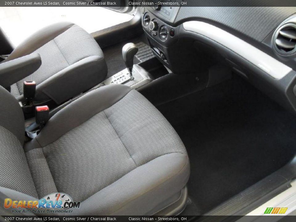 2007 Chevrolet Aveo LS Sedan Cosmic Silver / Charcoal Black Photo #17