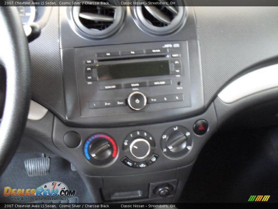 2007 Chevrolet Aveo LS Sedan Cosmic Silver / Charcoal Black Photo #24
