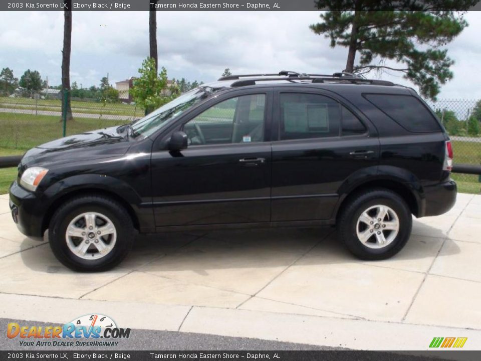 2003 Kia Sorento LX Ebony Black / Beige Photo #18