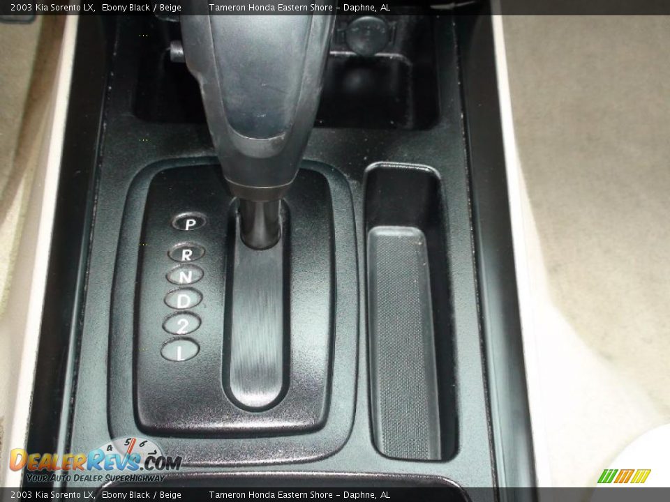 2003 Kia Sorento LX Ebony Black / Beige Photo #31