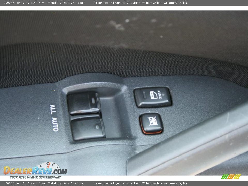 2007 Scion tC Classic Silver Metallic / Dark Charcoal Photo #18