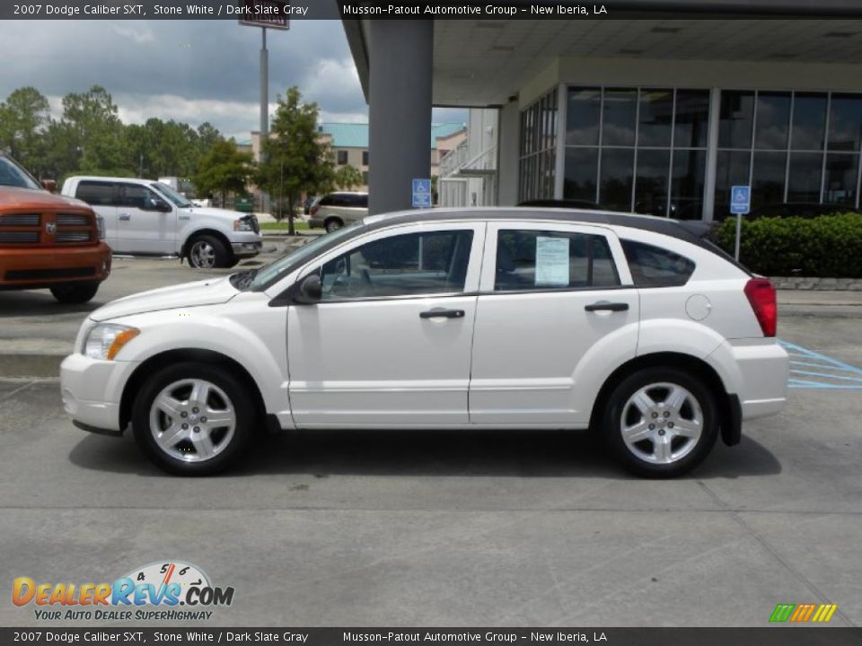 2007 Dodge Caliber SXT Stone White / Dark Slate Gray Photo #2