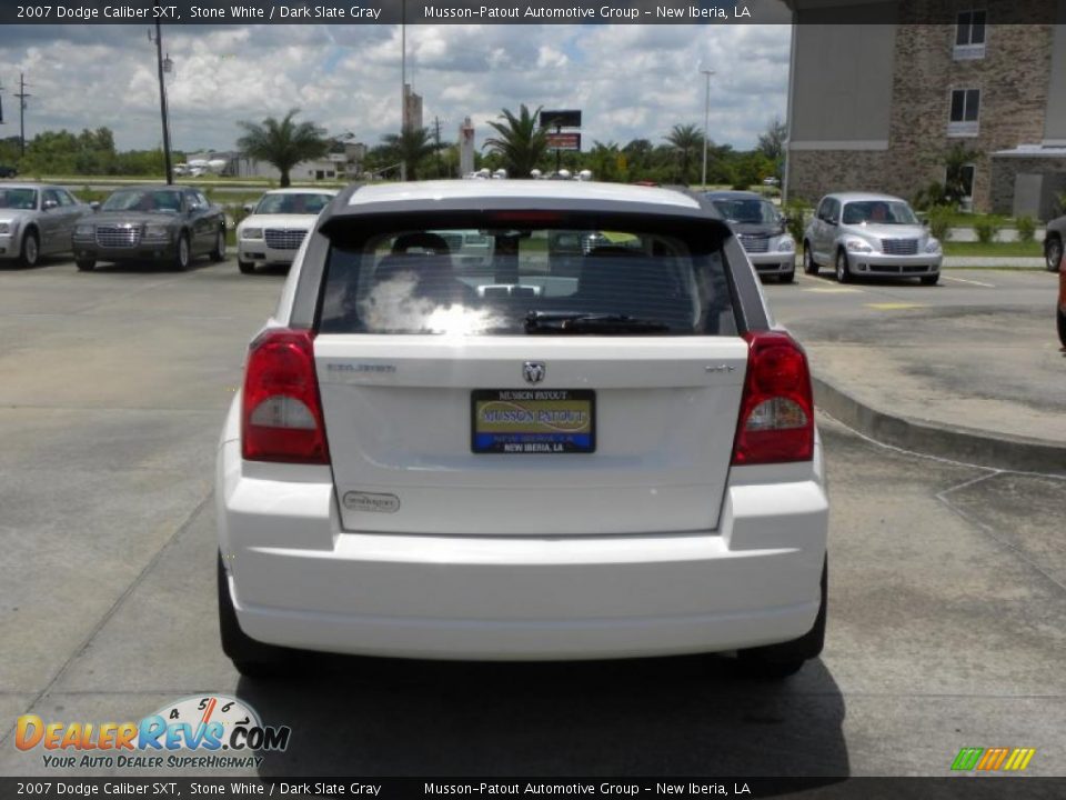 2007 Dodge Caliber SXT Stone White / Dark Slate Gray Photo #4