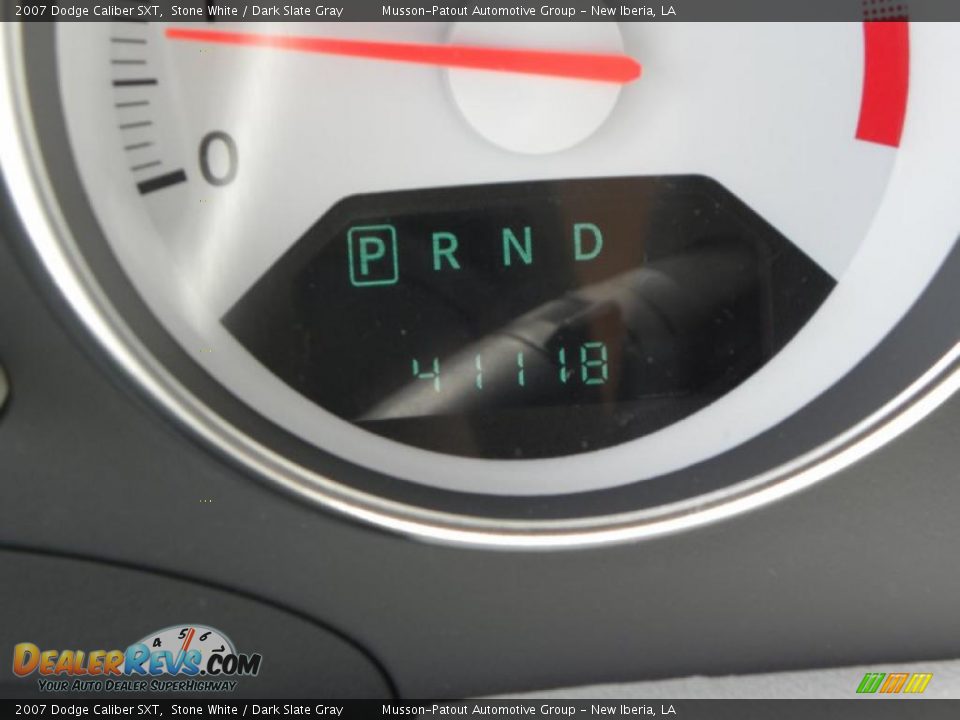 2007 Dodge Caliber SXT Stone White / Dark Slate Gray Photo #13