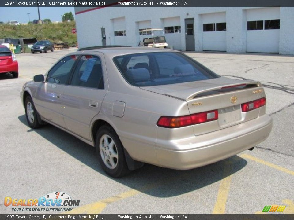 1997 Toyota Camry LE Cashmere Beige Metallic / Beige Photo #4