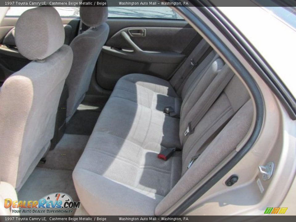 1997 Toyota Camry LE Cashmere Beige Metallic / Beige Photo #10