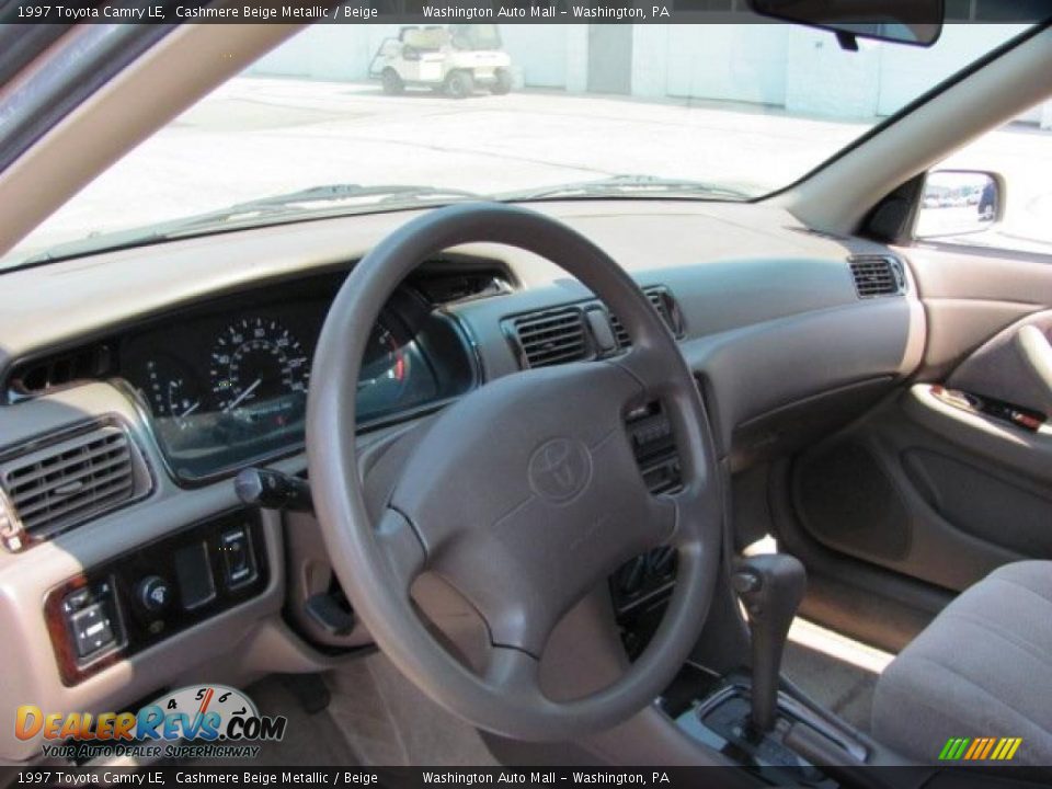 1997 Toyota Camry LE Cashmere Beige Metallic / Beige Photo #11