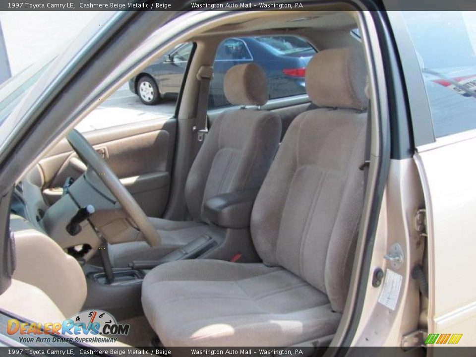 1997 Toyota Camry LE Cashmere Beige Metallic / Beige Photo #14