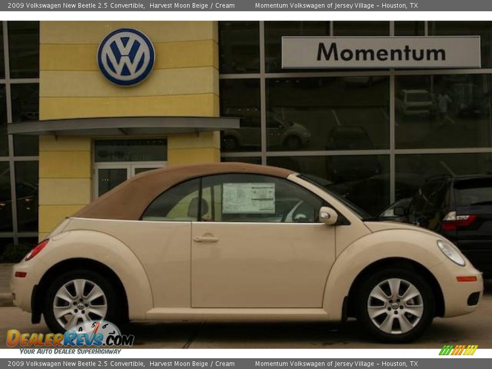 2009 Volkswagen New Beetle 2.5 Convertible Harvest Moon Beige / Cream Photo #1