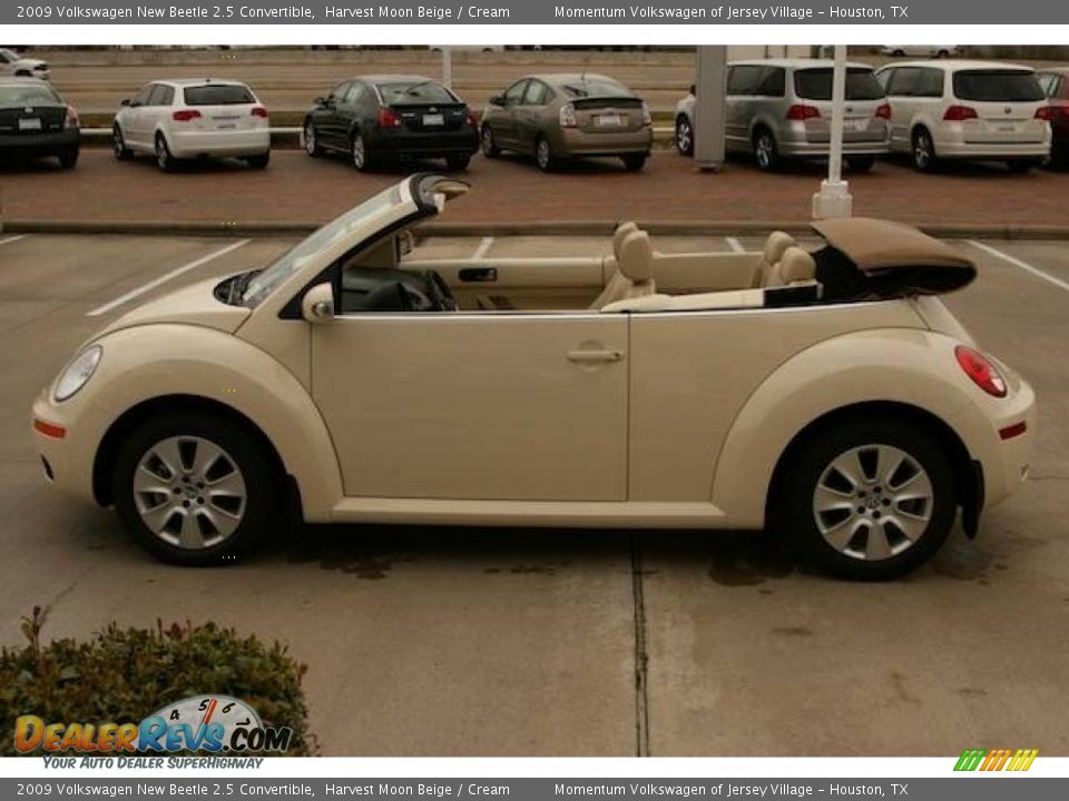 2009 Volkswagen New Beetle 2.5 Convertible Harvest Moon Beige / Cream Photo #11