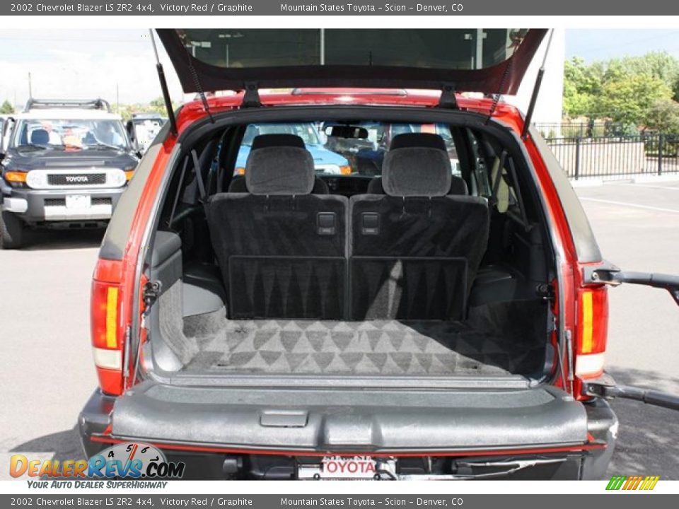 2002 Chevrolet Blazer LS ZR2 4x4 Victory Red / Graphite Photo #28