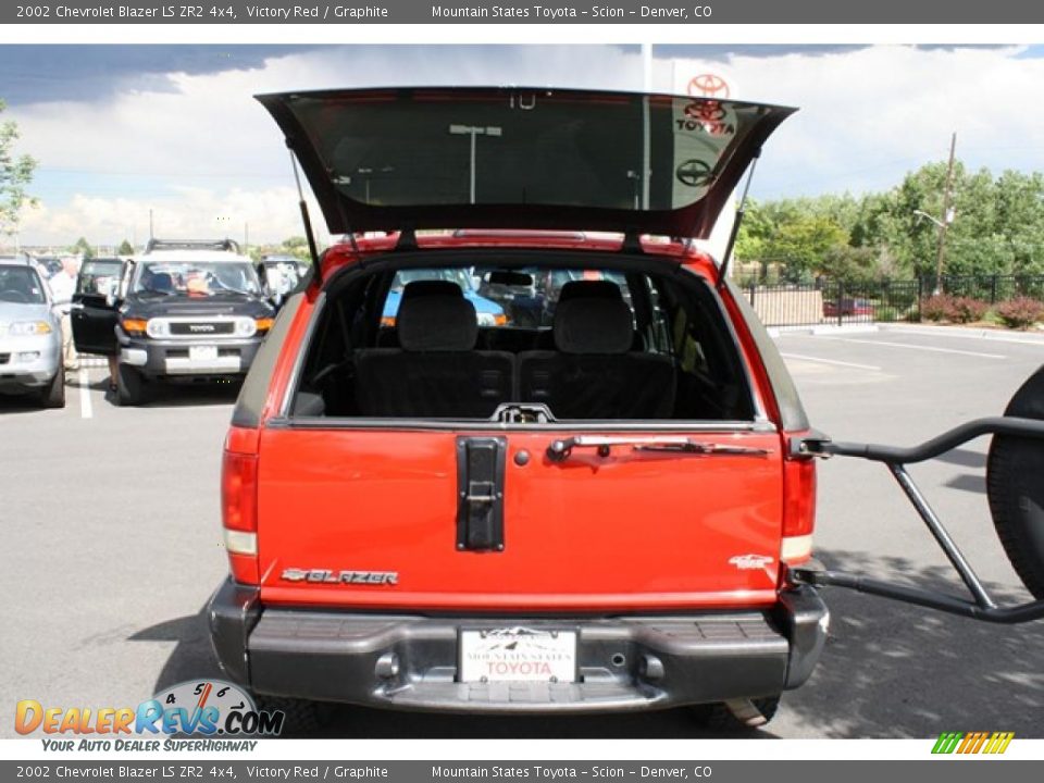 2002 Chevrolet Blazer LS ZR2 4x4 Victory Red / Graphite Photo #29