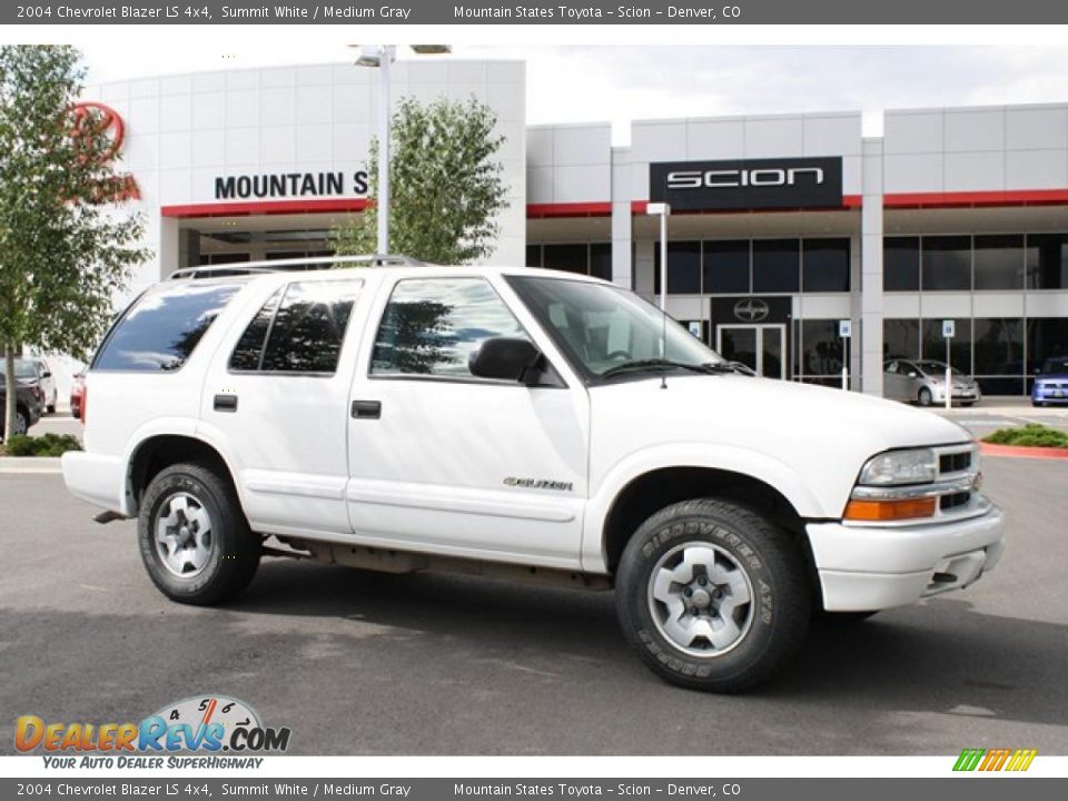 2004 Chevrolet Blazer LS 4x4 Summit White / Medium Gray Photo #1