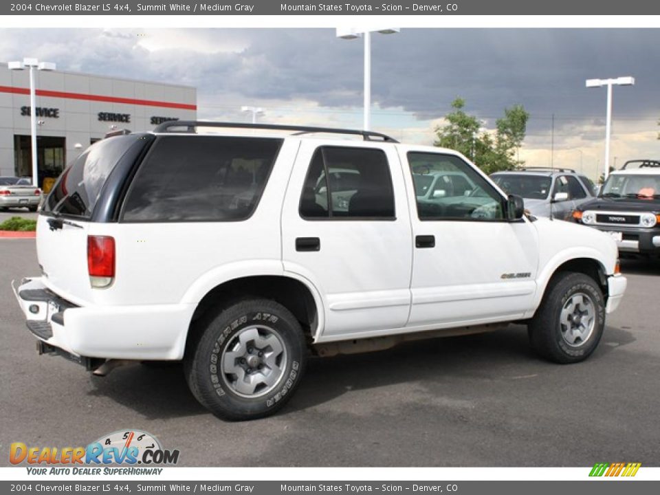 2004 Chevrolet Blazer LS 4x4 Summit White / Medium Gray Photo #2