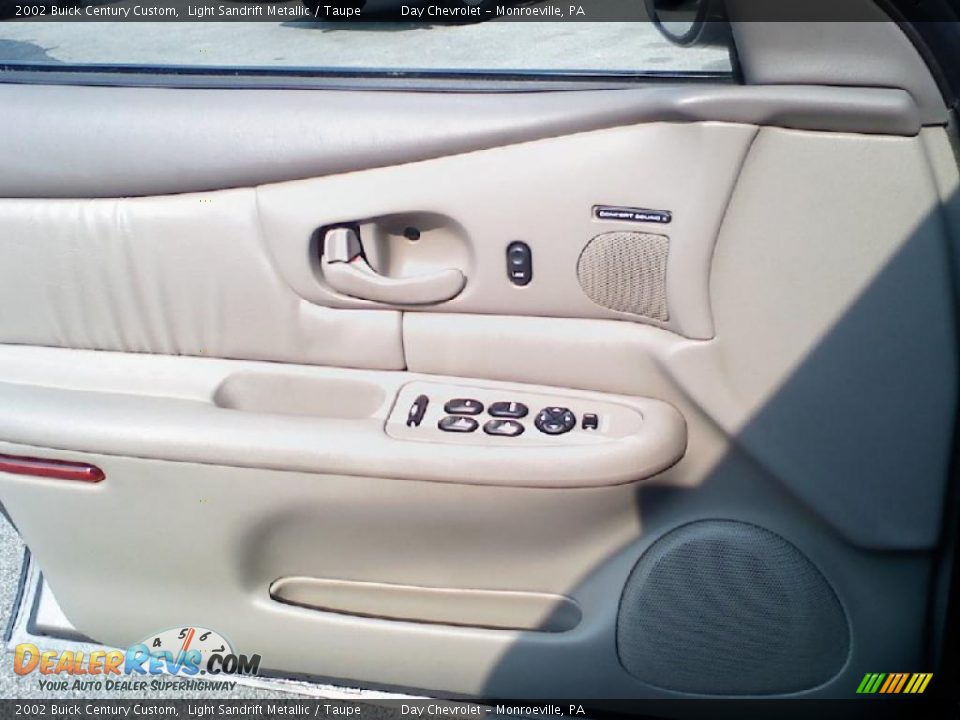 2002 Buick Century Custom Light Sandrift Metallic / Taupe Photo #8