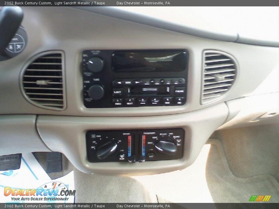 2002 Buick Century Custom Light Sandrift Metallic / Taupe Photo #9