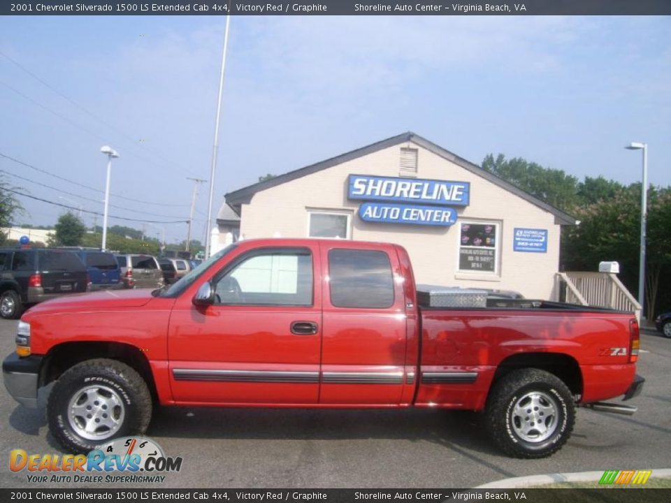 2001 Chevrolet Silverado 1500 LS Extended Cab 4x4 Victory Red / Graphite Photo #2