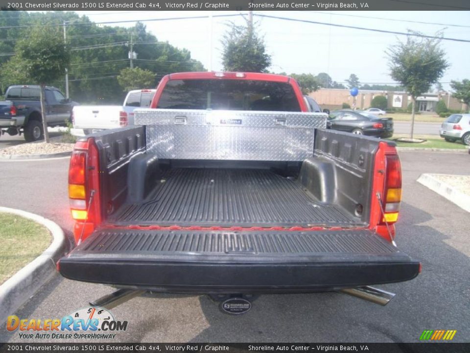 2001 Chevrolet Silverado 1500 LS Extended Cab 4x4 Victory Red / Graphite Photo #5