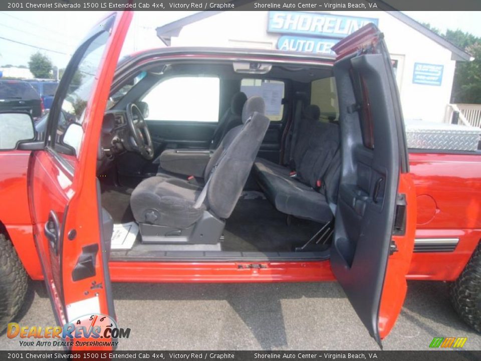 2001 Chevrolet Silverado 1500 LS Extended Cab 4x4 Victory Red / Graphite Photo #10