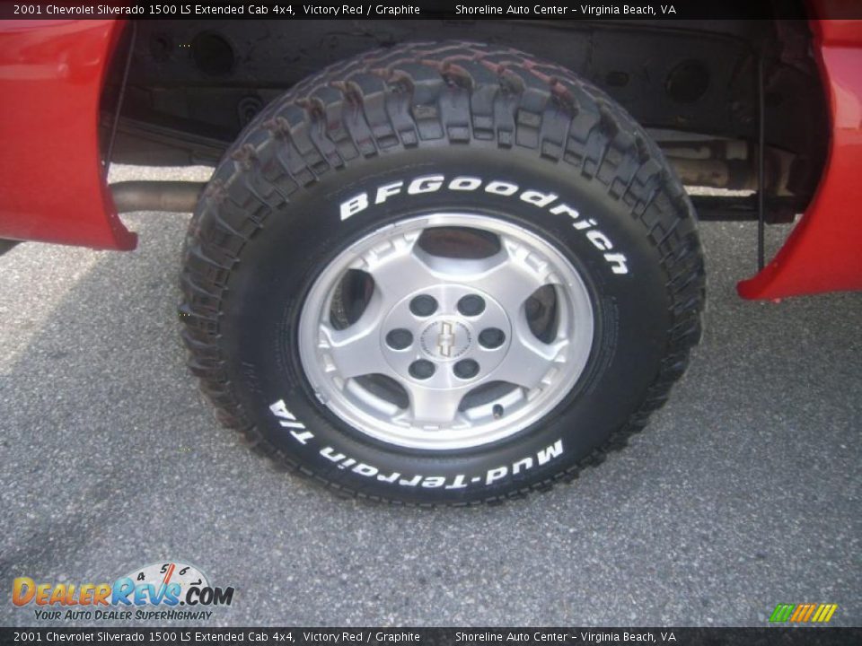 2001 Chevrolet Silverado 1500 LS Extended Cab 4x4 Victory Red / Graphite Photo #12