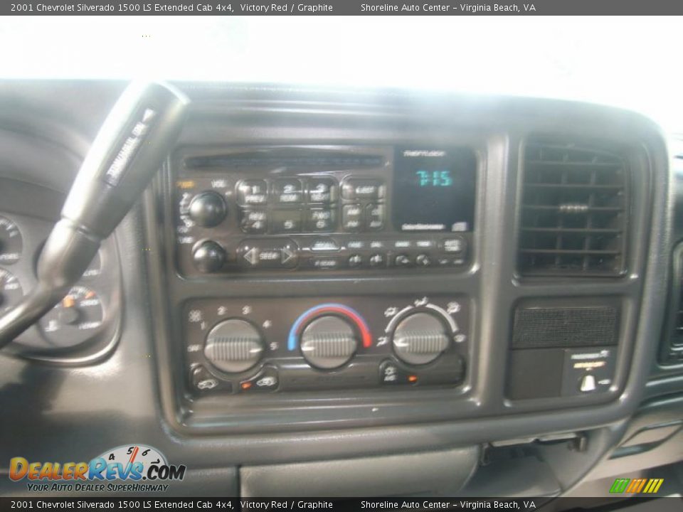 2001 Chevrolet Silverado 1500 LS Extended Cab 4x4 Victory Red / Graphite Photo #16