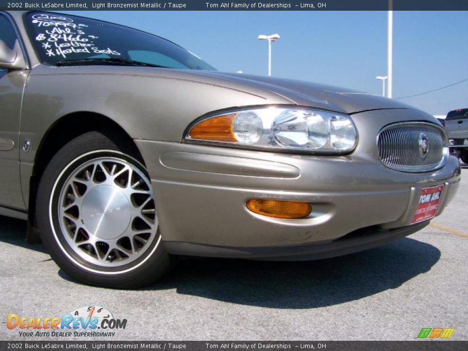 2002 Buick LeSabre Limited Light Bronzemist Metallic / Taupe Photo #2