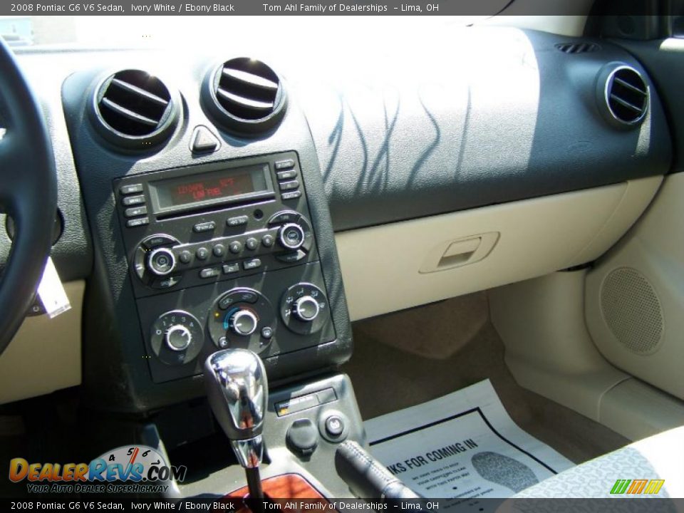2008 Pontiac G6 V6 Sedan Ivory White / Ebony Black Photo #19