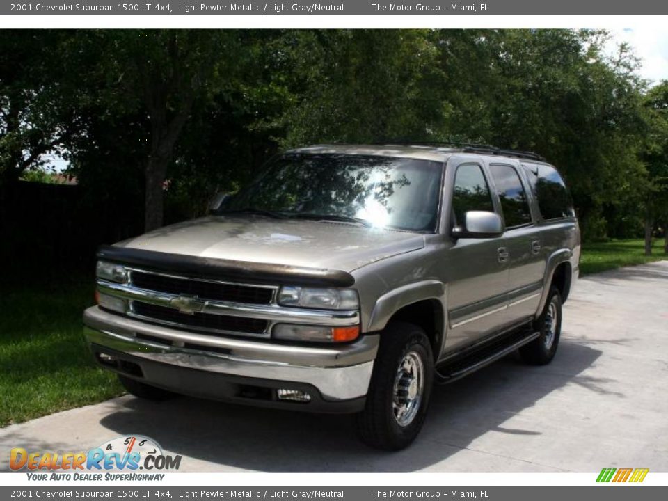 2001 Chevrolet Suburban 1500 LT 4x4 Light Pewter Metallic / Light Gray/Neutral Photo #1