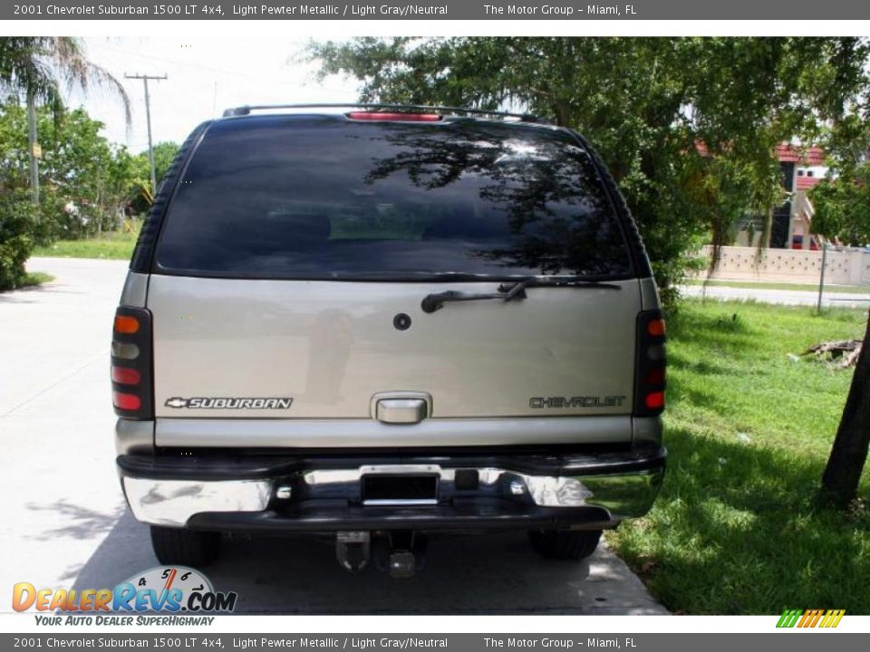 2001 Chevrolet Suburban 1500 LT 4x4 Light Pewter Metallic / Light Gray/Neutral Photo #9