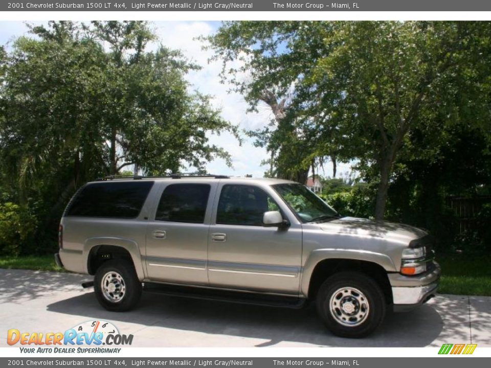 2001 Chevrolet Suburban 1500 LT 4x4 Light Pewter Metallic / Light Gray/Neutral Photo #14