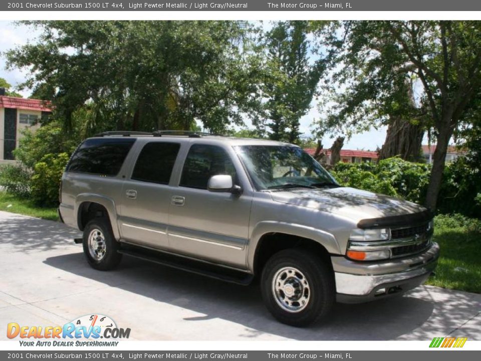 2001 Chevrolet Suburban 1500 LT 4x4 Light Pewter Metallic / Light Gray/Neutral Photo #15