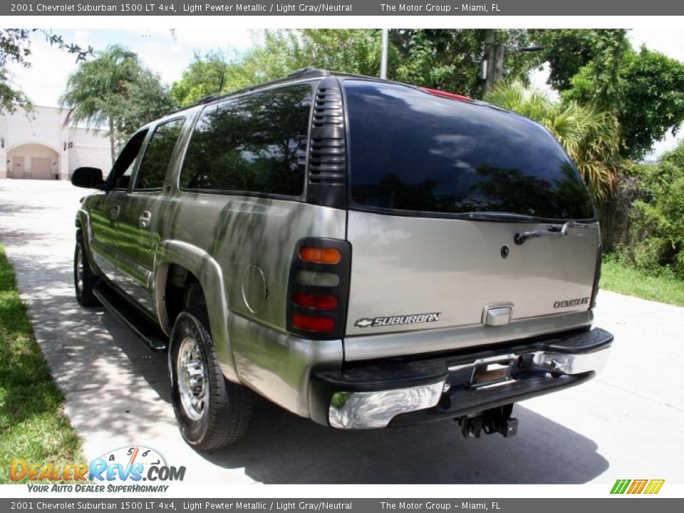 2001 Chevrolet Suburban 1500 LT 4x4 Light Pewter Metallic / Light Gray/Neutral Photo #21