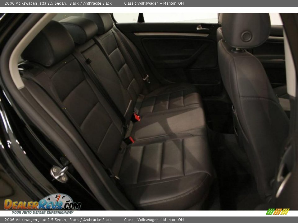 2006 Volkswagen Jetta 2.5 Sedan Black / Anthracite Black Photo #18
