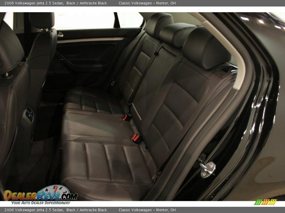 2006 Volkswagen Jetta 2.5 Sedan Black / Anthracite Black Photo #19