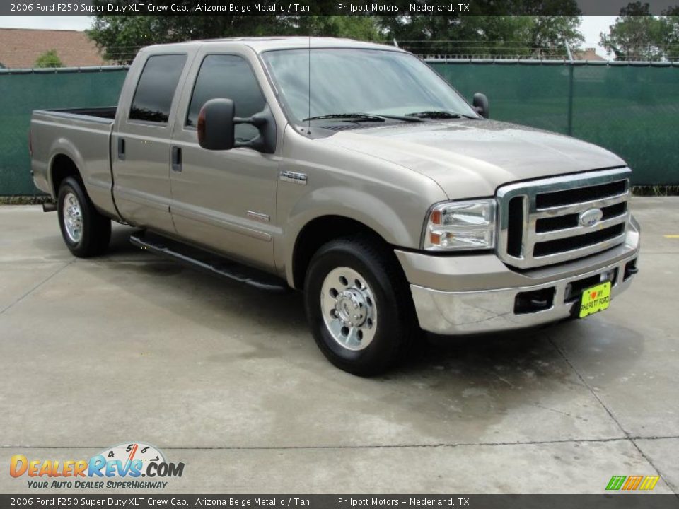 2006 Ford F250 Super Duty XLT Crew Cab Arizona Beige Metallic / Tan Photo #1