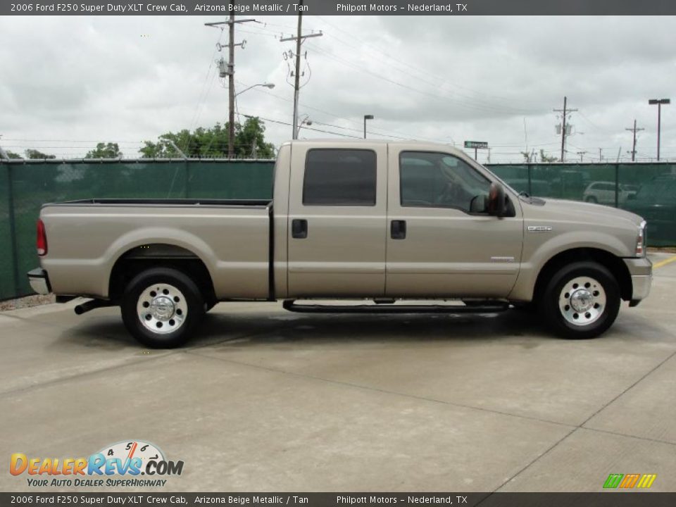 2006 Ford F250 Super Duty XLT Crew Cab Arizona Beige Metallic / Tan Photo #2