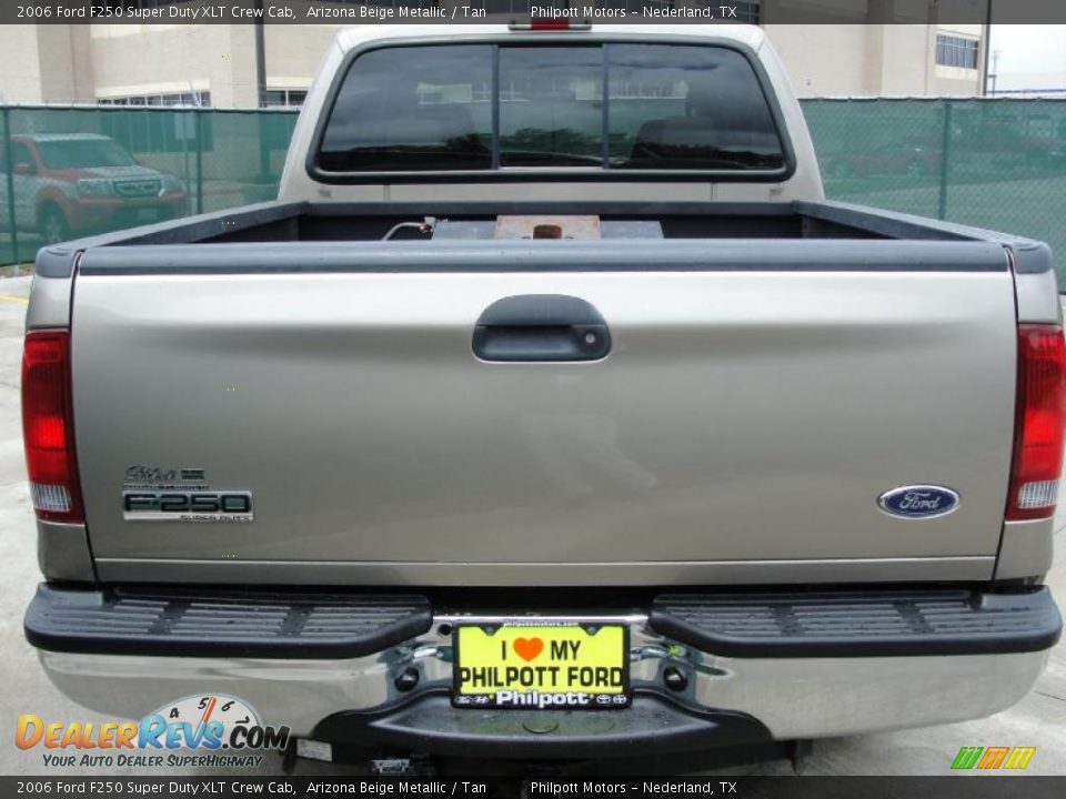 2006 Ford F250 Super Duty XLT Crew Cab Arizona Beige Metallic / Tan Photo #4